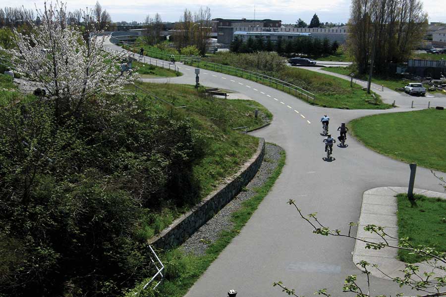 Cycle and pedestrian green route