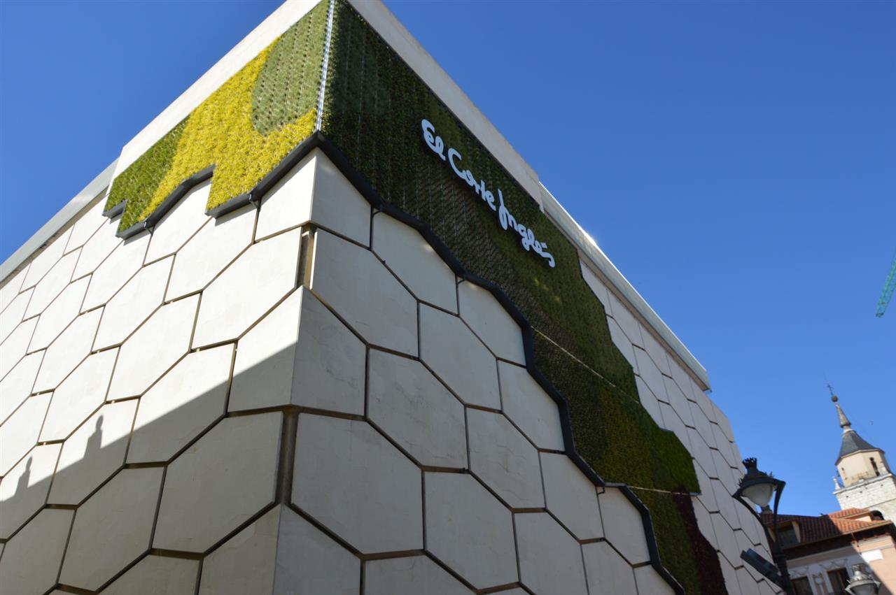 Green Facade - El Corte Ingles