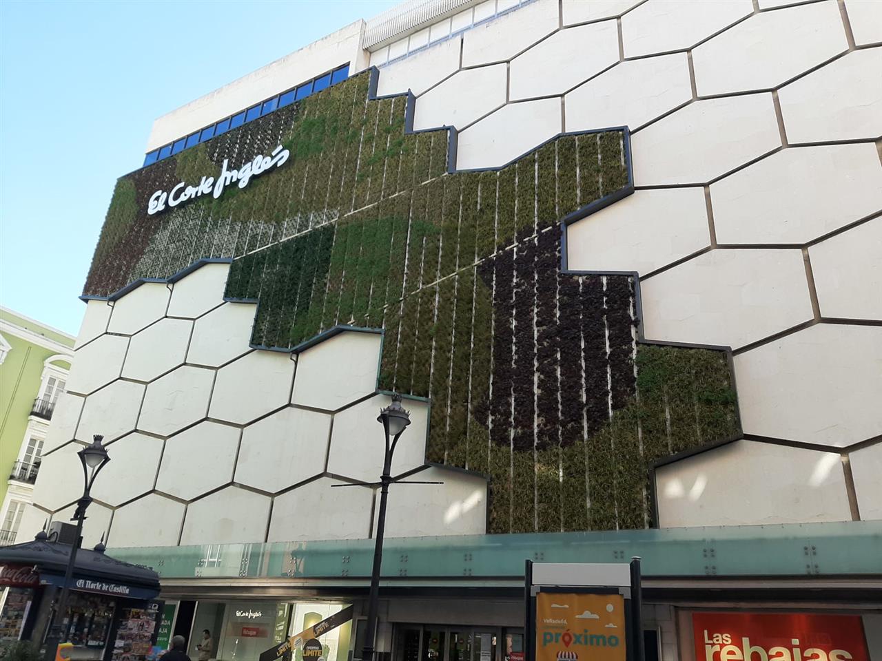 Green Facade - El Corte Ingles