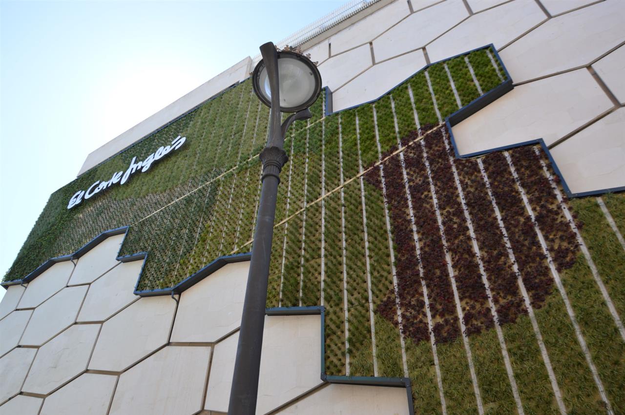 Green Facade - El Corte Ingles