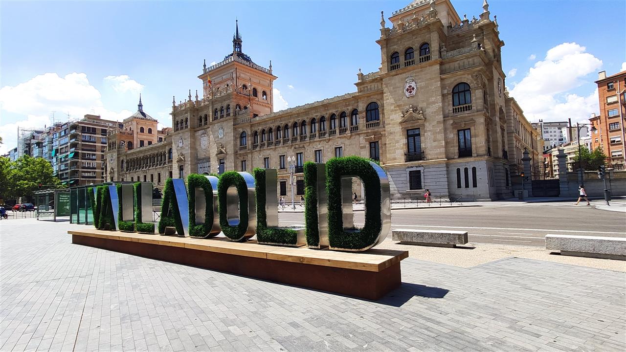 Green Wall - Valladolid Letters