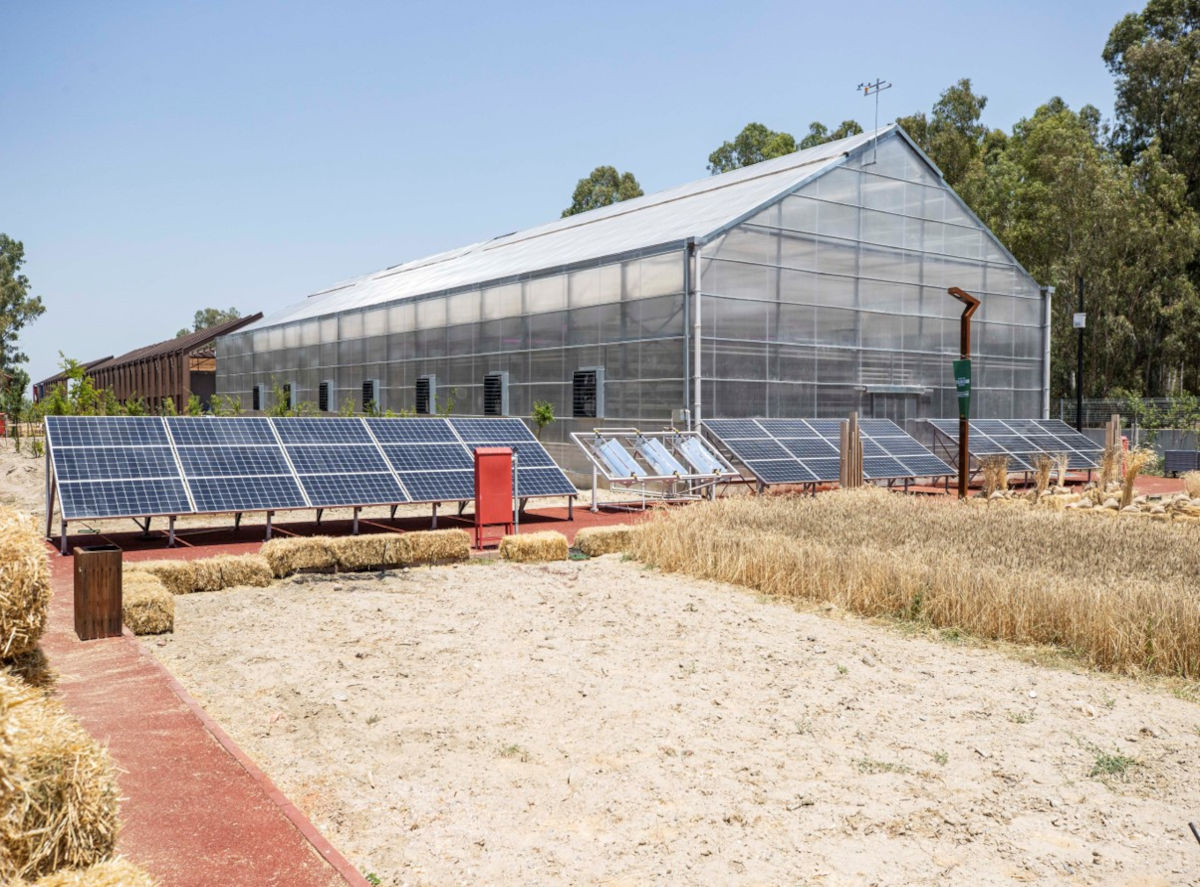 Climate Smart GreenHouse